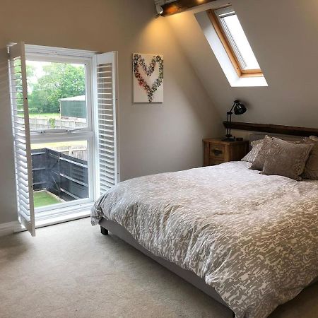 The Barn House Apartment Cranleigh Ngoại thất bức ảnh