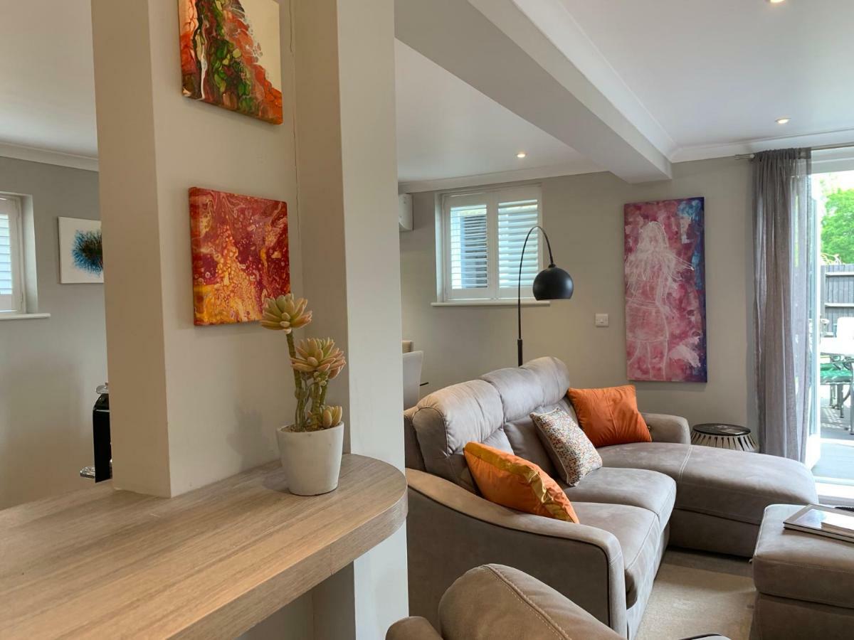 The Barn House Apartment Cranleigh Ngoại thất bức ảnh