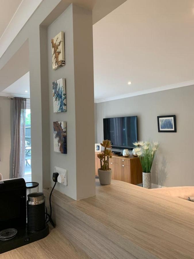 The Barn House Apartment Cranleigh Ngoại thất bức ảnh
